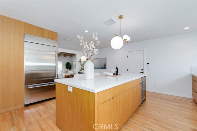 4676 Arriba Drive, Tarzana CA: https://media.crmls.org/medias/03eb7f22-3a8b-48e6-a995-176ca9f4f8aa.jpg