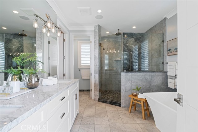 849 12th Court, Manhattan Beach, California 90266, 5 Bedrooms Bedrooms, ,5 BathroomsBathrooms,Residential,Sold,12th,SB22146383