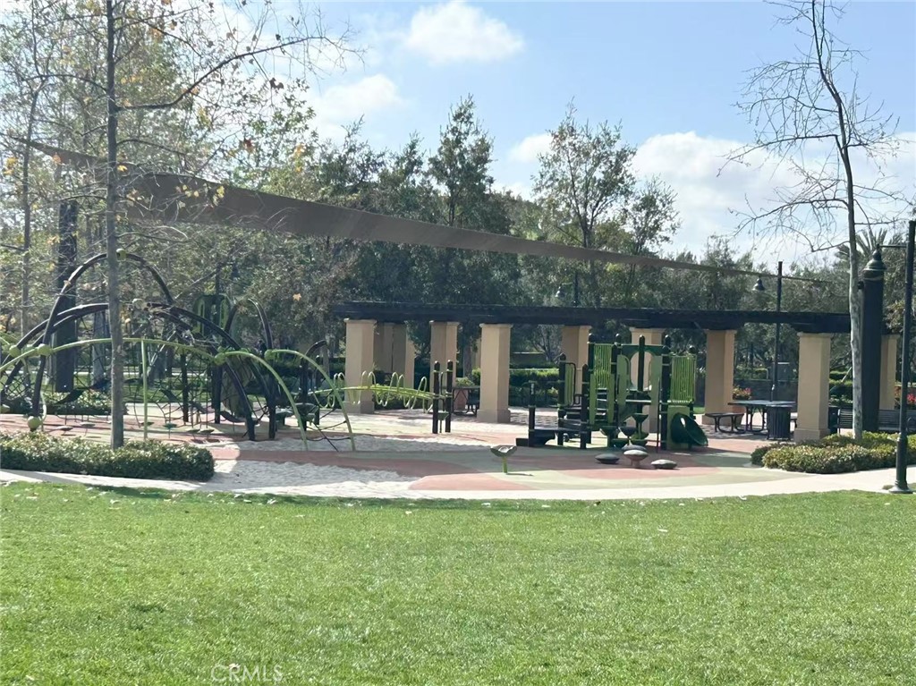 https://media.crmls.org/medias/03ed1679-f65c-4289-b5b5-9024a9b8158e.jpg?preset=X-Large