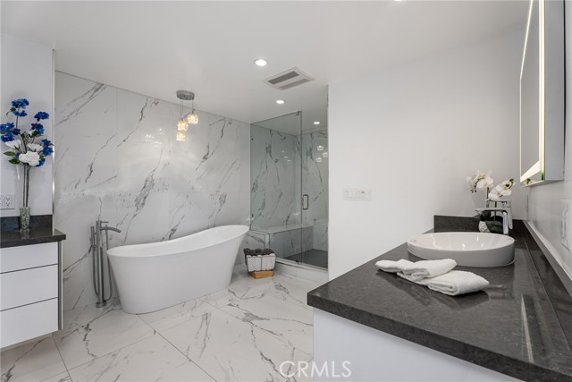 18751 Via San Marco, Irvine CA: https://media.crmls.org/medias/03ed2e89-74cc-4b85-8fe7-f3752652524c.jpg