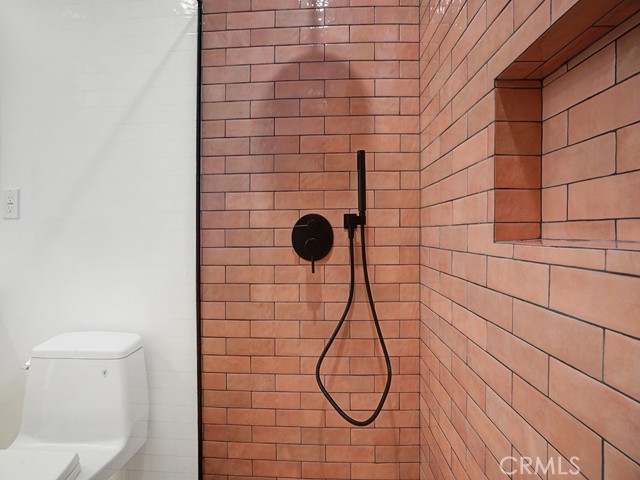 31641 3rd Avenue, Laguna Beach CA: https://media.crmls.org/medias/03ed68fc-0a94-4849-81b2-35dd9967f114.jpg