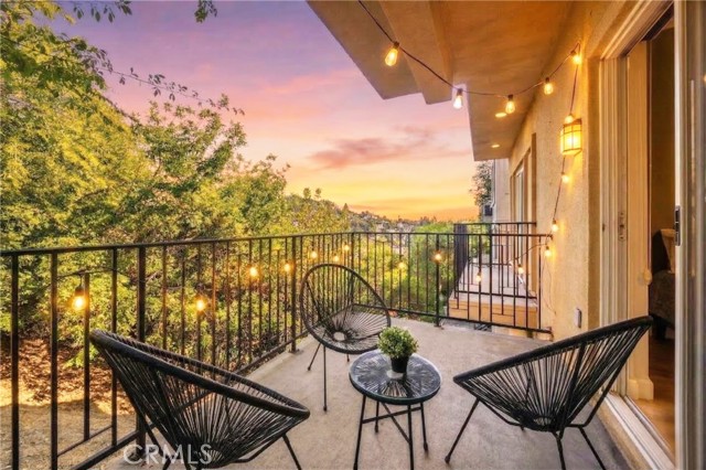 Detail Gallery Image 13 of 30 For 3822 Clayton Ave, Los Angeles,  CA 90027 - 4 Beds | 2/1 Baths