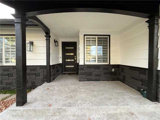 Detail Gallery Image 2 of 33 For 9123 Woodley, North Hills,  CA 91343 - 3 Beds | 2 Baths