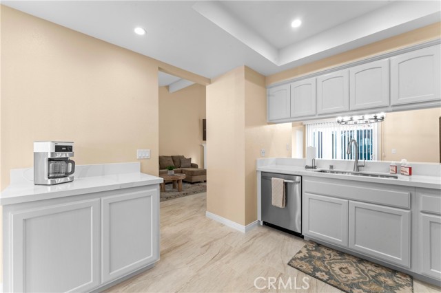 2095 Wetstone Court, Thousand Oaks CA: https://media.crmls.org/medias/03ee5842-9e74-49ac-946d-438bd2380124.jpg