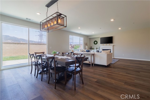 Detail Gallery Image 16 of 52 For 16034 Ulysses Ln, Fontana,  CA 92336 - 6 Beds | 4/1 Baths