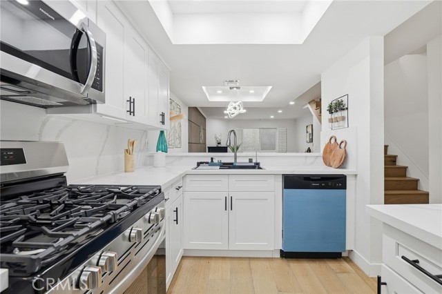 Detail Gallery Image 8 of 33 For 11119 Camarillo #104,  North Hollywood,  CA 91602 - 2 Beds | 2/1 Baths