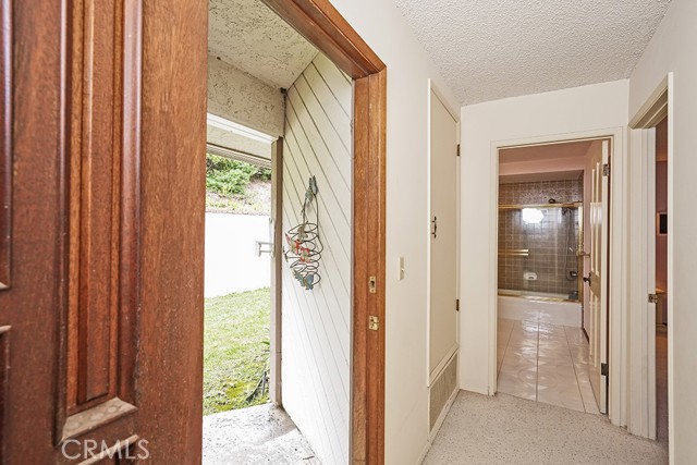 9752 Rangeview Drive, Santa Ana CA: https://media.crmls.org/medias/03ef5e34-9773-4895-bcc8-bbdec3866dc3.jpg