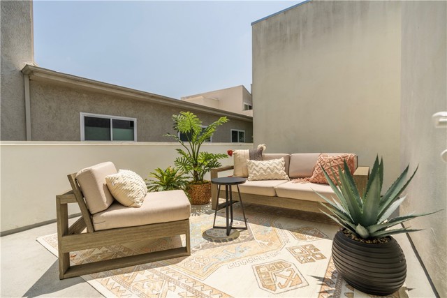 1401 Camden Avenue, Los Angeles CA: https://media.crmls.org/medias/03f06e58-fd46-40dc-a910-03f389e146c3.jpg