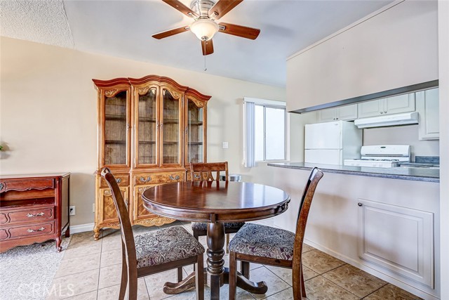 Detail Gallery Image 6 of 23 For 1623 Carver St, Redondo Beach,  CA 90278 - 3 Beds | 1/1 Baths