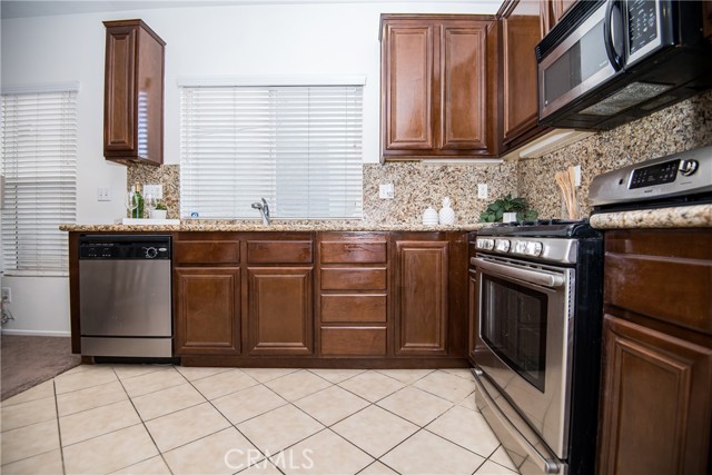 Detail Gallery Image 16 of 67 For 4021 Landau Ct, Riverside,  CA 92501 - 3 Beds | 2/1 Baths