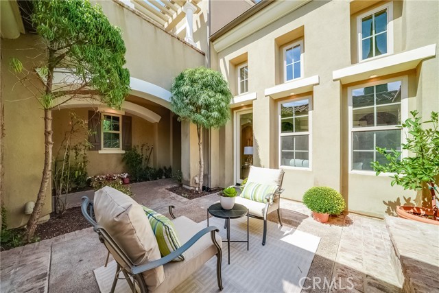 Detail Gallery Image 4 of 33 For 37 Triple Leaf, Irvine,  CA 92620 - 5 Beds | 4/1 Baths