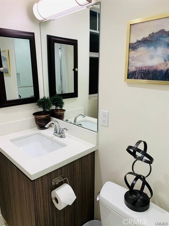 4818 Satsuma Avenue, North Hollywood CA: https://media.crmls.org/medias/03f19959-a9b8-4840-8ac5-546d399cd686.jpg