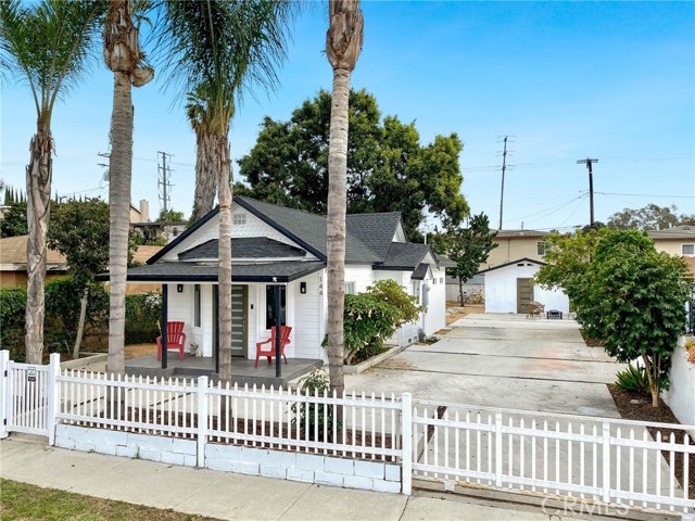 144 E Eldridge St, Long Beach, CA 90807