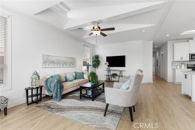 Detail Gallery Image 6 of 19 For 7271 Katella Ave. Ave #10,  Stanton,  CA 90680 - 3 Beds | 2 Baths