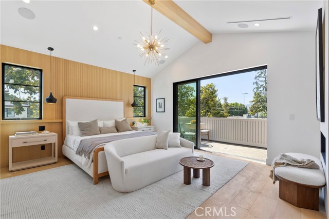 Detail Gallery Image 19 of 44 For 13602 Morrison St, Sherman Oaks,  CA 91423 - 6 Beds | 6/1 Baths