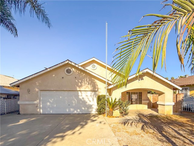 Detail Gallery Image 2 of 33 For 823 E 3rd St, Pomona,  CA 91766 - 4 Beds | 2 Baths