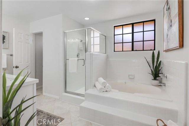 Detail Gallery Image 16 of 28 For 2008 Mathews Ave #C,  Redondo Beach,  CA 90278 - 3 Beds | 2/1 Baths