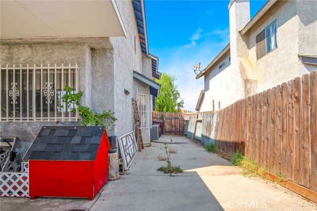 24179 Sun Valley Rd., Moreno Valley CA: https://media.crmls.org/medias/03f3c956-3936-46a6-a69e-4b3b905a7115.jpg