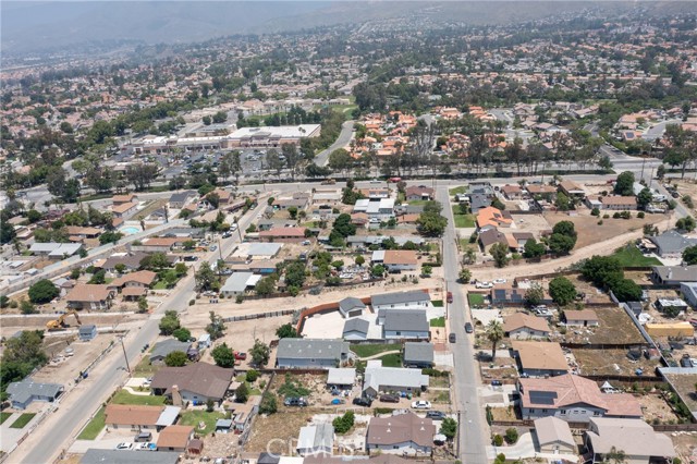 7972 Cortez Street, Highland CA: https://media.crmls.org/medias/03f3f9d7-7370-4fca-86e7-668ef3ccfc7d.jpg