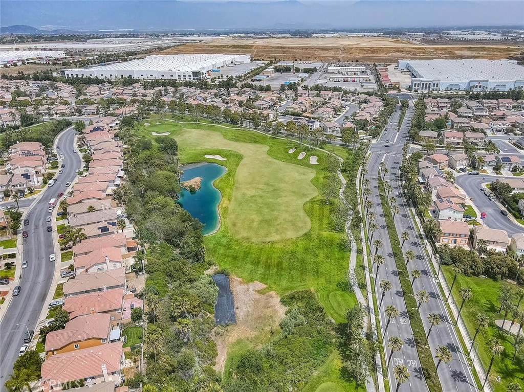 https://media.crmls.org/medias/03f40c04-bc57-4cb5-9c0c-37696bcfe388.jpg?preset=X-Large