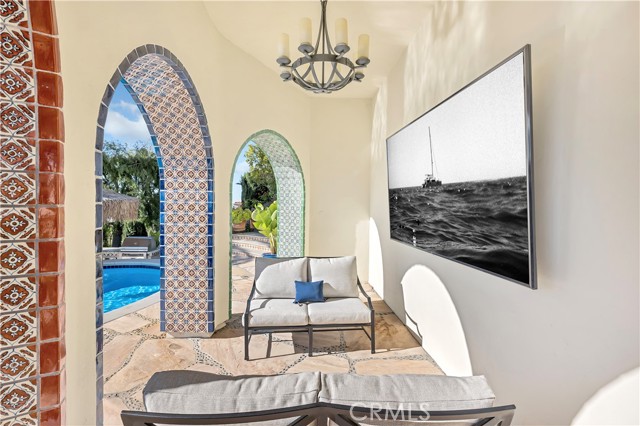 802 Rembrandt Drive, Laguna Beach CA: https://media.crmls.org/medias/03f45384-57f8-4425-88eb-326ffb467a1f.jpg