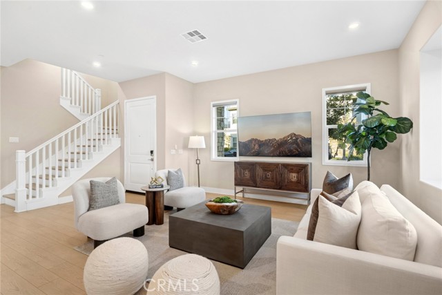 Detail Gallery Image 15 of 37 For 126 Scale, Irvine,  CA 92618 - 4 Beds | 4 Baths