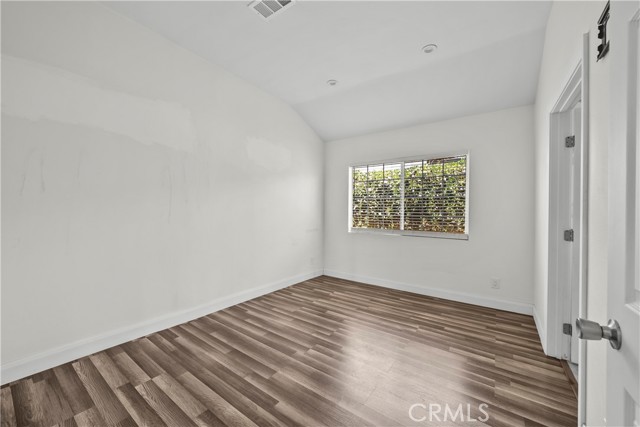 11440 Gothic Avenue, Granada Hills CA: https://media.crmls.org/medias/03f66e05-92e7-42bc-a45a-70da5be27295.jpg