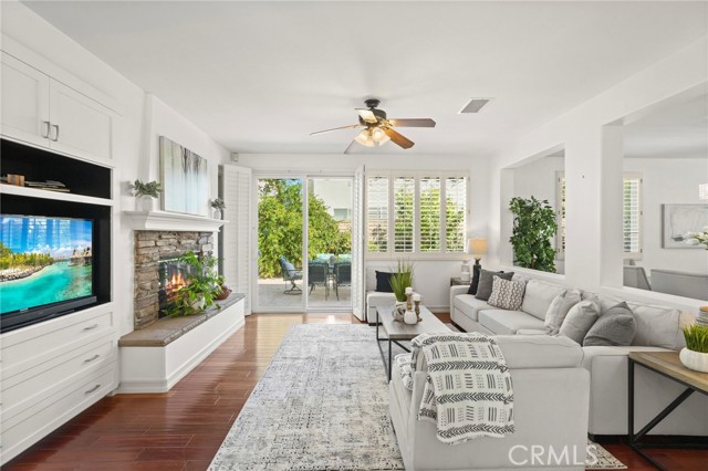 Detail Gallery Image 28 of 71 For 22601 Gault St, West Hills,  CA 91307 - 5 Beds | 3 Baths