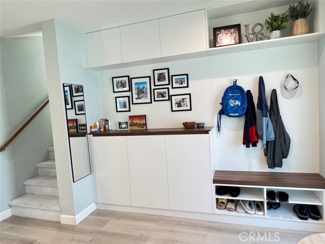206 S Sunset Place, Monrovia CA: https://media.crmls.org/medias/03f6cc23-a040-4610-8390-384ff27685a1.jpg
