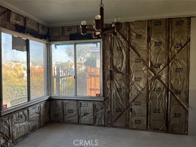 3000 W 84th Street, Inglewood CA: https://media.crmls.org/medias/03f78c64-3322-4a6c-a4d6-e24f1557a358.jpg