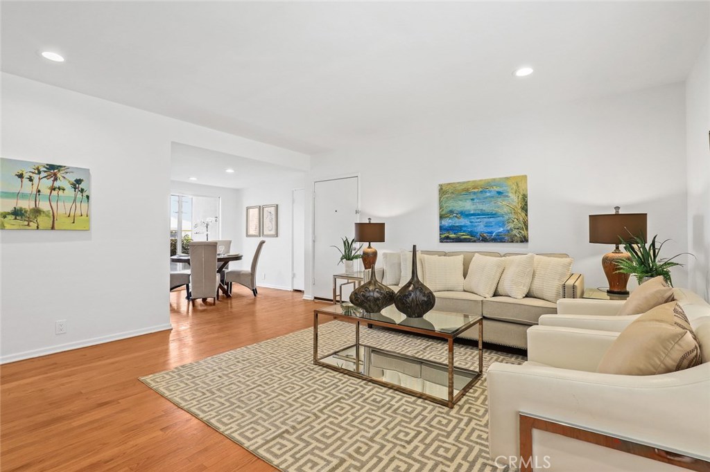 1629 Fremont Avenue B-5