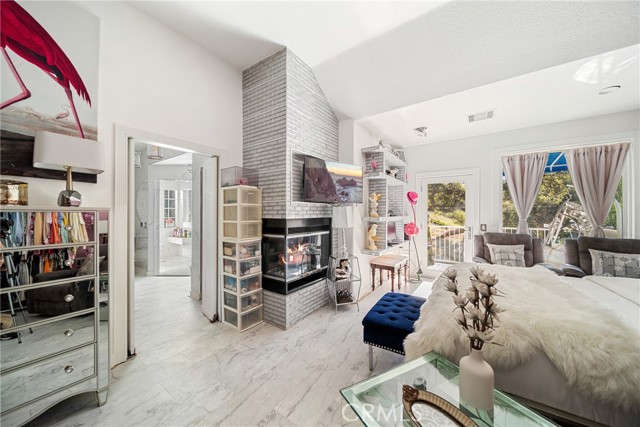 Detail Gallery Image 37 of 57 For 15562 Bronco, Canyon Country,  CA 91387 - 4 Beds | 4 Baths