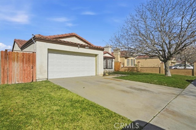 Detail Gallery Image 3 of 39 For 1809 E Avenue R6, Palmdale,  CA 93550 - 3 Beds | 2 Baths