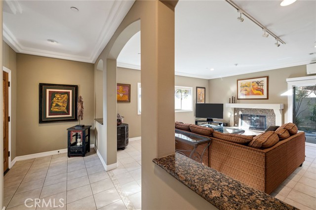 Detail Gallery Image 5 of 47 For 1911 Speyer a,  Redondo Beach,  CA 90278 - 4 Beds | 2/1 Baths