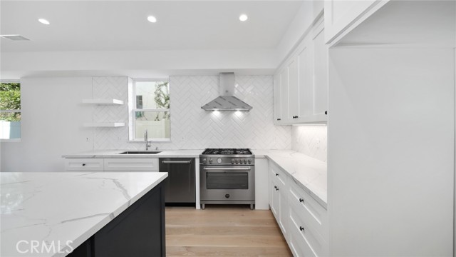 2421 Voorhees Avenue, Redondo Beach, California 90278, 4 Bedrooms Bedrooms, ,4 BathroomsBathrooms,Residential,Sold,Voorhees,PV21128390