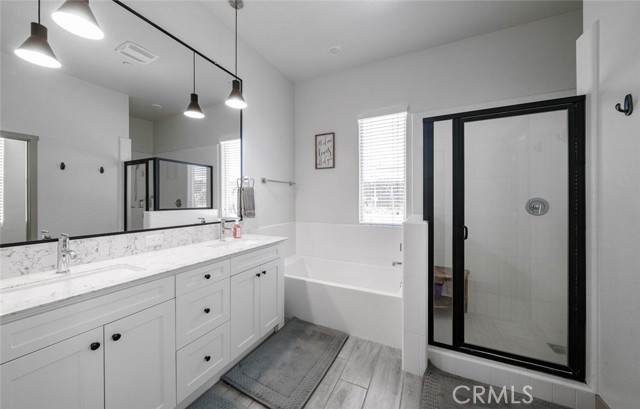 825 Spring W Street, Madera CA: https://media.crmls.org/medias/03f9543d-3d50-4e1e-8b20-77e2c7a56ec0.jpg