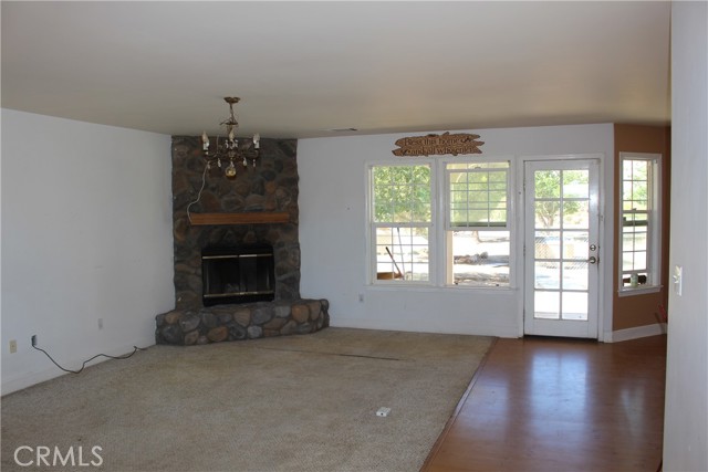 30875 Morningside Street, Lucerne Valley CA: https://media.crmls.org/medias/03fb2af7-3e8b-472b-8ca7-d9842e8cc2e6.jpg