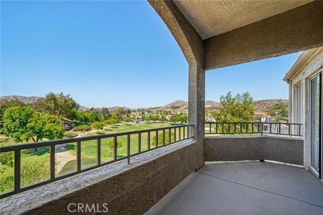 Detail Gallery Image 17 of 39 For 1995 Las Colinas Cir #307,  Corona,  CA 92879 - 2 Beds | 2 Baths