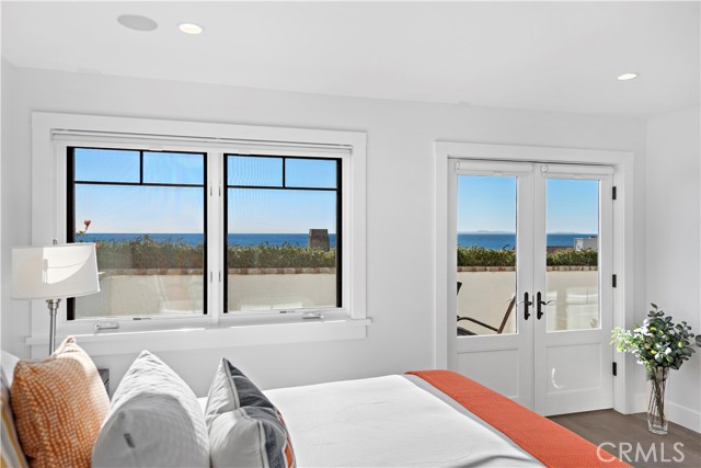 Detail Gallery Image 19 of 61 For 154 Pearl St, Laguna Beach,  CA 92651 - 3 Beds | 3 Baths