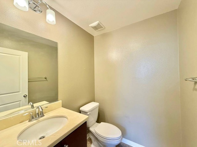 11821 E Solana Place, Cerritos CA: https://media.crmls.org/medias/03fb8f17-6e50-42a6-a722-42a6b111230c.jpg