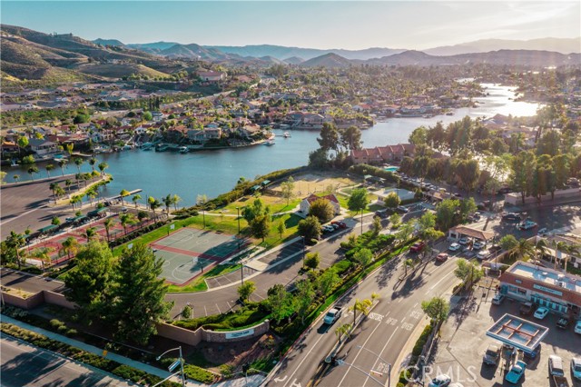 23849 Canyon Lake N Drive, Canyon Lake CA: https://media.crmls.org/medias/03fbf20c-a1c2-4b36-93ac-4c4788edf3b4.jpg