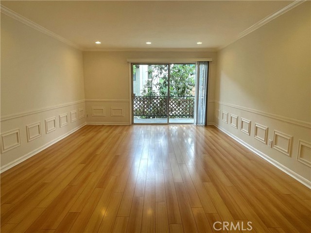 Detail Gallery Image 14 of 34 For 5460 White Oak Ave #G106,  Encino,  CA 91316 - 2 Beds | 2 Baths