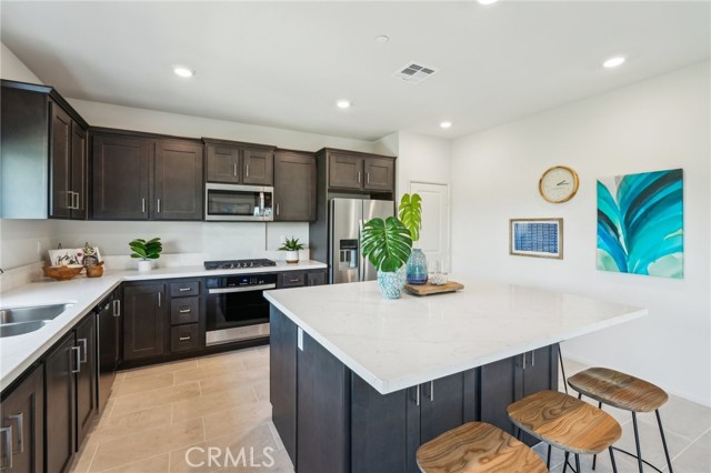 Detail Gallery Image 14 of 36 For 14151 Belica St, Moreno Valley,  CA 92555 - 5 Beds | 3 Baths