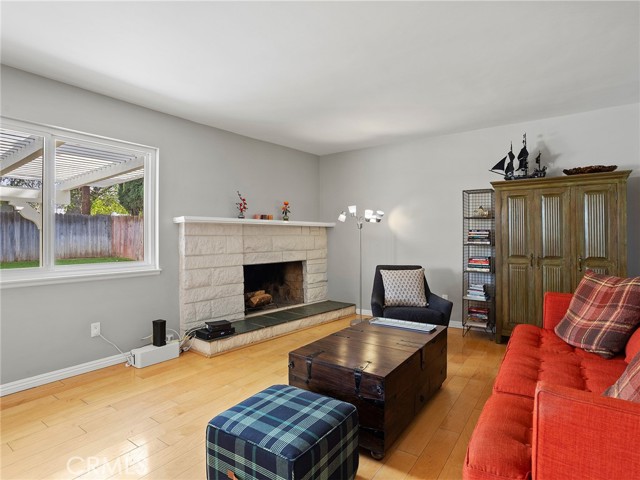 Detail Gallery Image 16 of 51 For 9710 Lubao Ave, Chatsworth,  CA 91311 - 3 Beds | 2 Baths