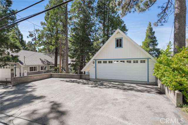 Detail Gallery Image 46 of 53 For 244 John Muir, Lake Arrowhead,  CA 92352 - 5 Beds | 3/1 Baths