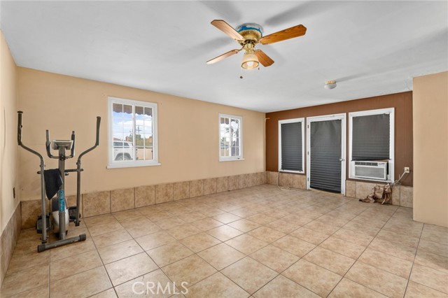 650 N Acacia, Rialto CA: https://media.crmls.org/medias/03fe4c4a-b3ed-4bbd-9670-ae8ceb7dcd8c.jpg