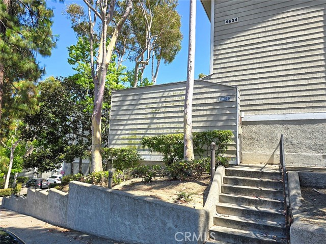 Image 2 for 4628 Don Lorenzo Dr #D, Los Angeles, CA 90008