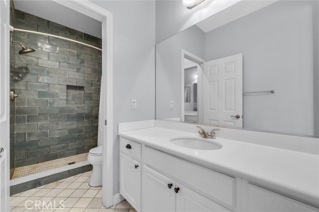6895 Guinevere Court, Eastvale CA: https://media.crmls.org/medias/03fec1dd-a35b-4a91-bac2-ad68bda8221d.jpg