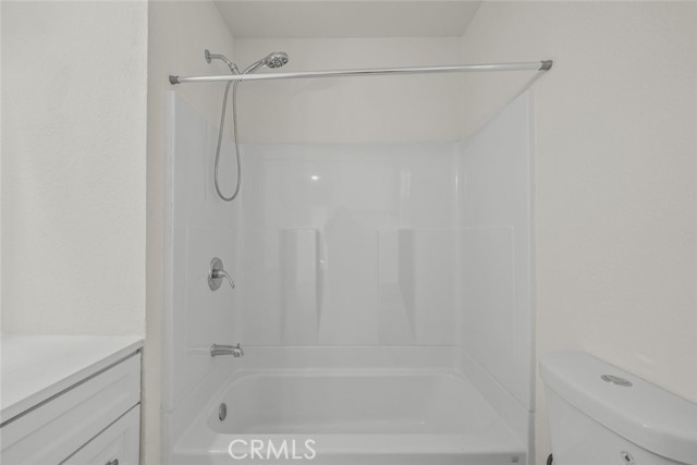 5040 N Lyman Avenue, Covina CA: https://media.crmls.org/medias/040057fc-57b7-4403-a4f2-7d71f33cd580.jpg