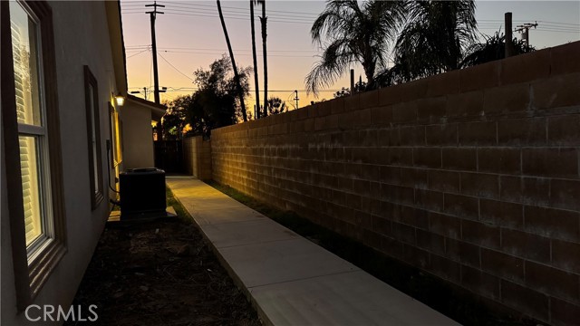 Detail Gallery Image 6 of 35 For 7787 Mango Ave, Fontana,  CA 92336 - 4 Beds | 3 Baths